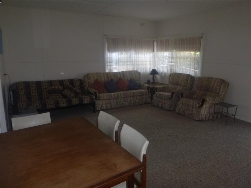 47 RENOWN AVE, Shoalhaven Heads NSW 2535