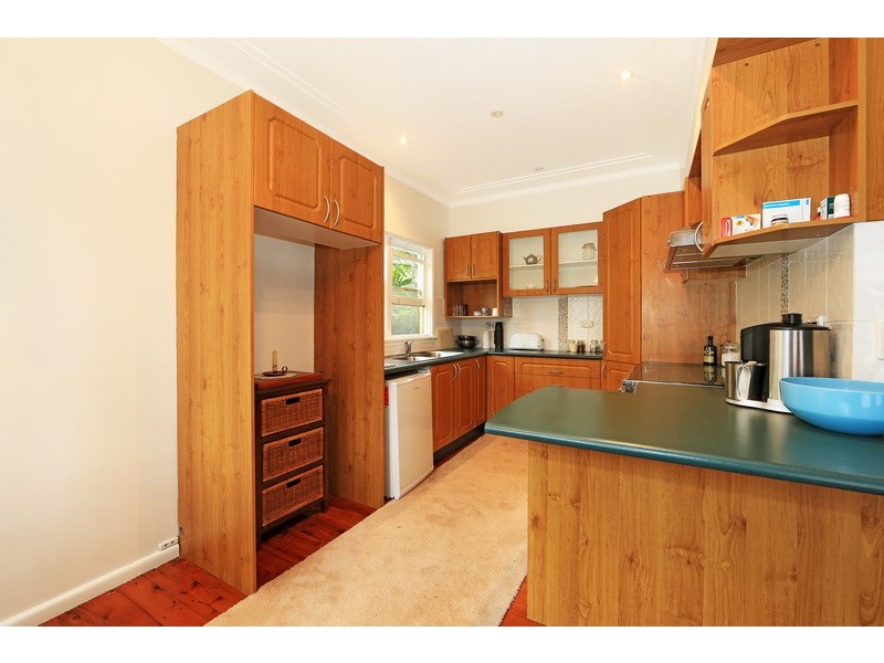 20 Lynburn Ave, Bomaderry NSW 2541