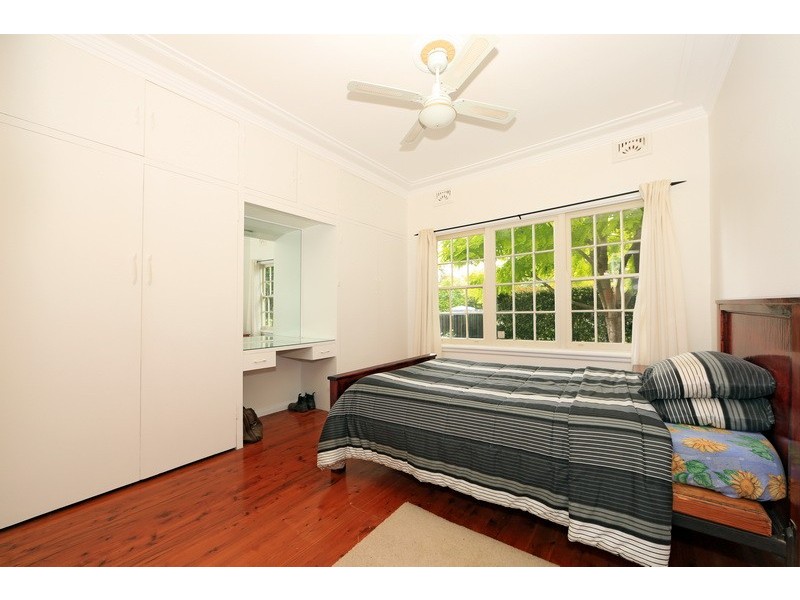 20 Lynburn Ave, Bomaderry NSW 2541