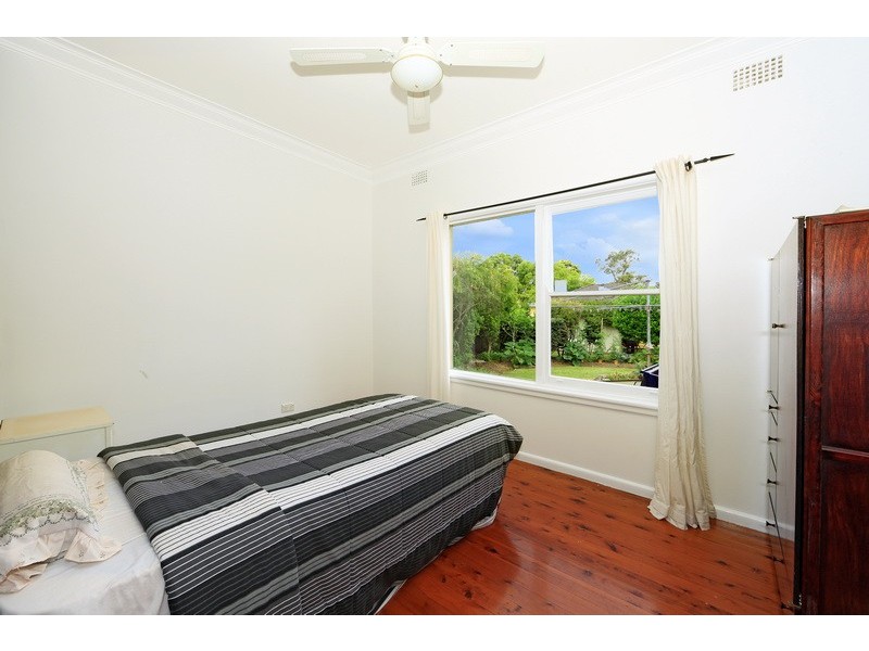 20 Lynburn Ave, Bomaderry NSW 2541