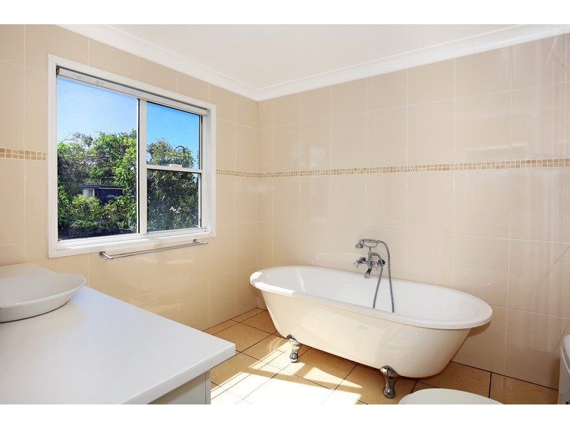 30 Aspinall St, Shoalhaven Heads NSW 2535