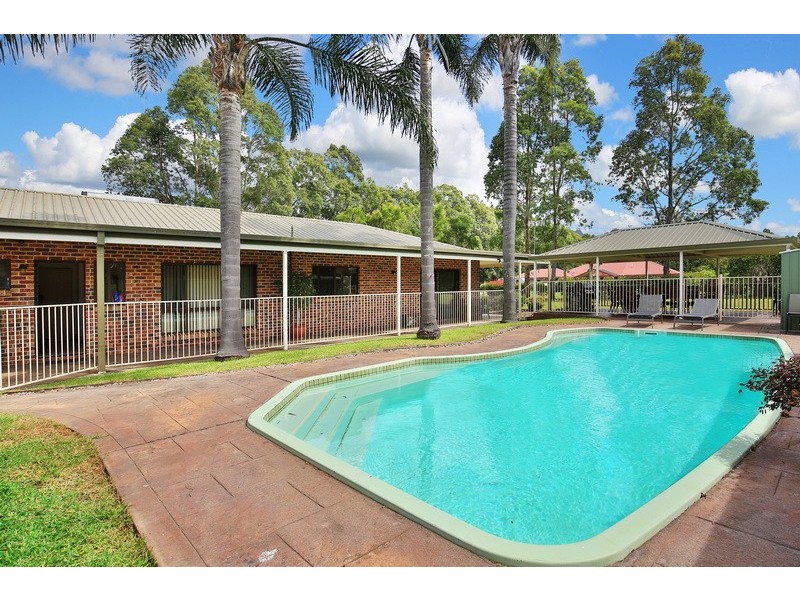 16 Tartarian Crescent, Bomaderry NSW 2541