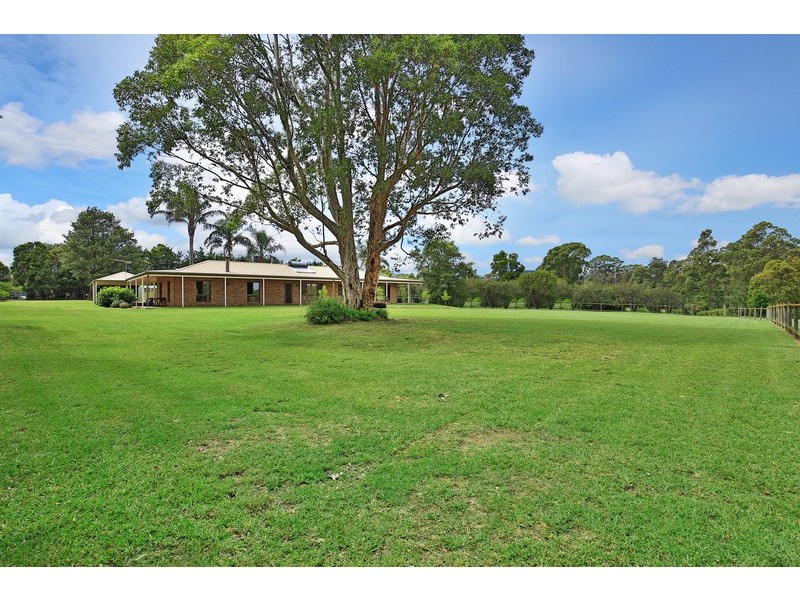 16 Tartarian Crescent, Bomaderry NSW 2541