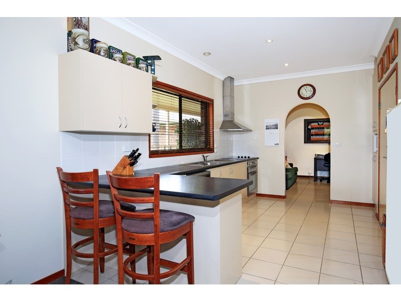 16 Tartarian Crescent, Bomaderry NSW 2541