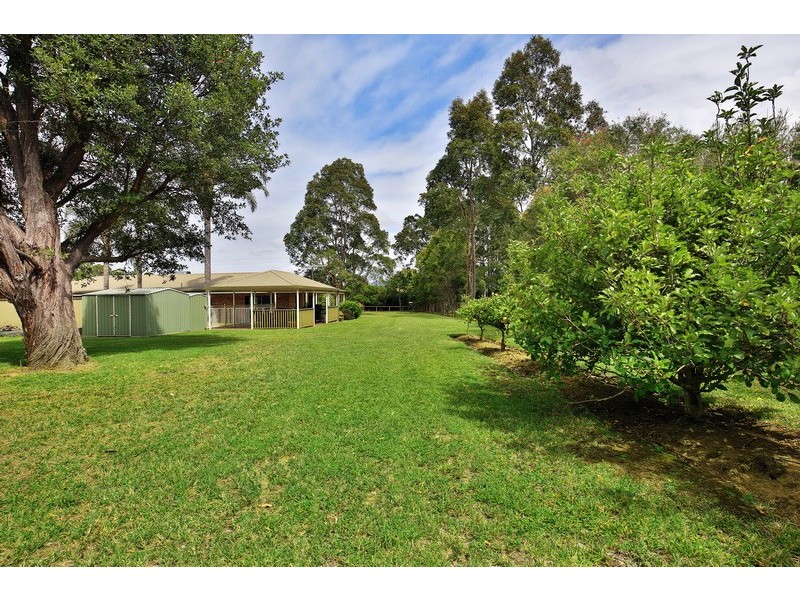 16 Tartarian Crescent, Bomaderry NSW 2541