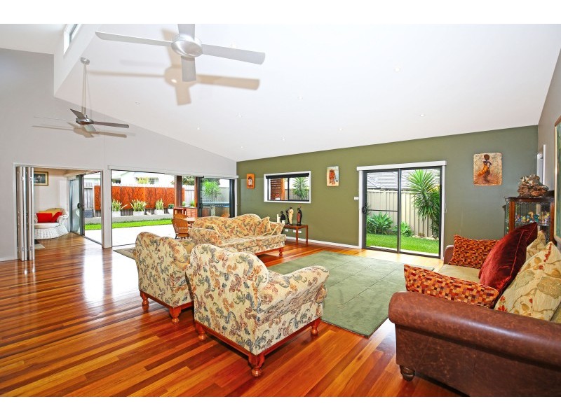 54 Emerald Drive, Meroo Meadow NSW 2540