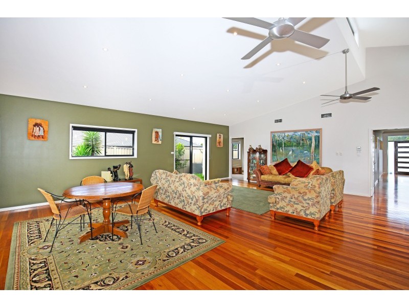 54 Emerald Drive, Meroo Meadow NSW 2540