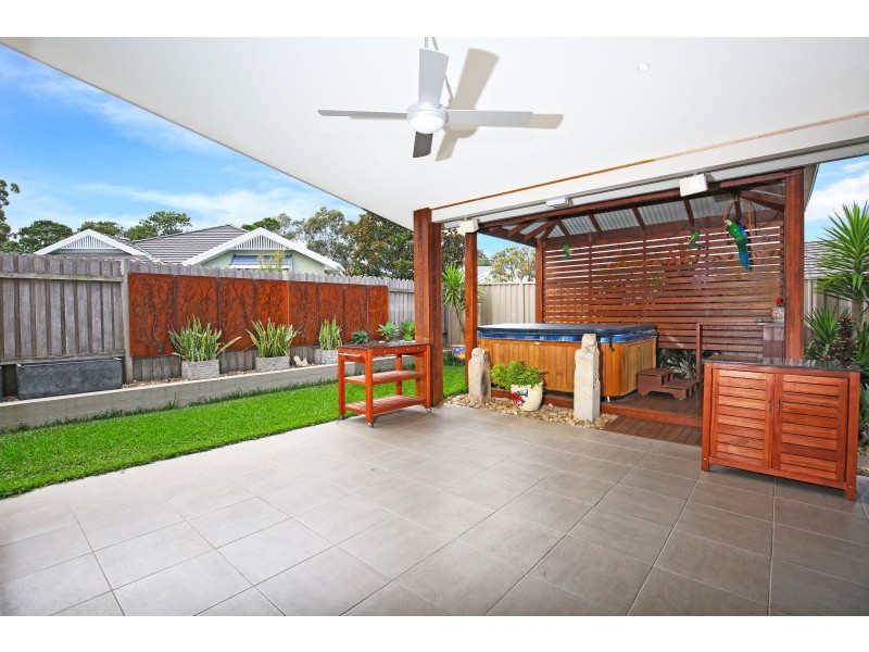 54 Emerald Drive, Meroo Meadow NSW 2540