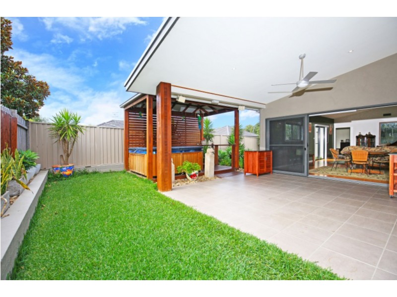 54 Emerald Drive, Meroo Meadow NSW 2540