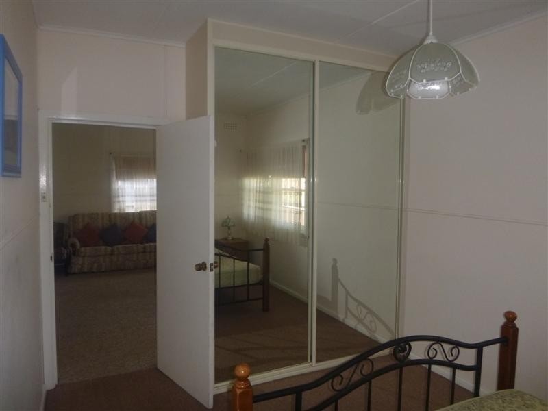 47 RENOWN AVE, Shoalhaven Heads NSW 2535