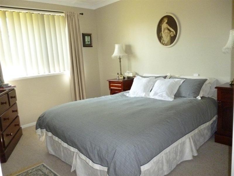 45 YEOVIL DRIVE, Bomaderry NSW 2541