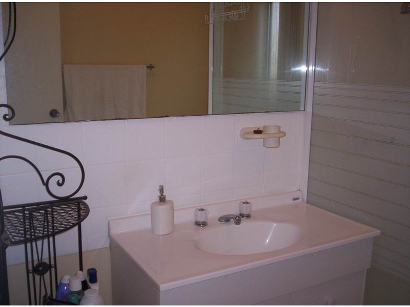 43 River Road, Shoalhaven Heads NSW 2535