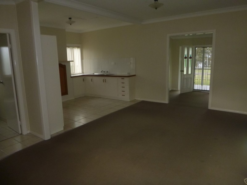 43 River Road, Shoalhaven Heads NSW 2535