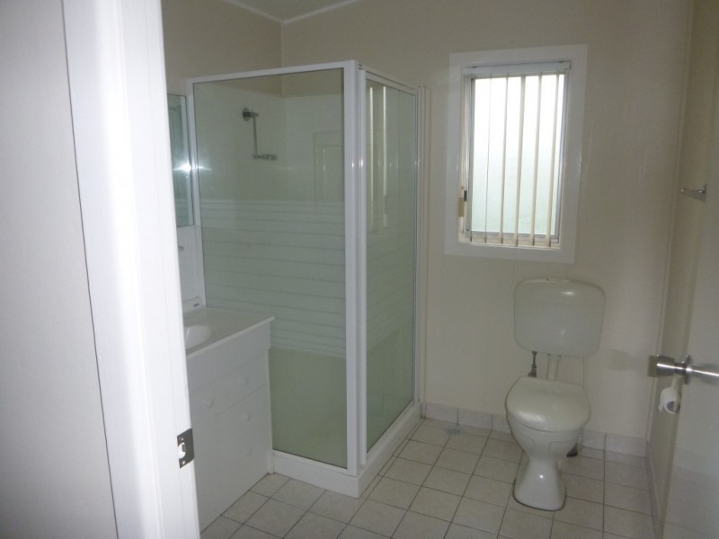 43 River Road, Shoalhaven Heads NSW 2535