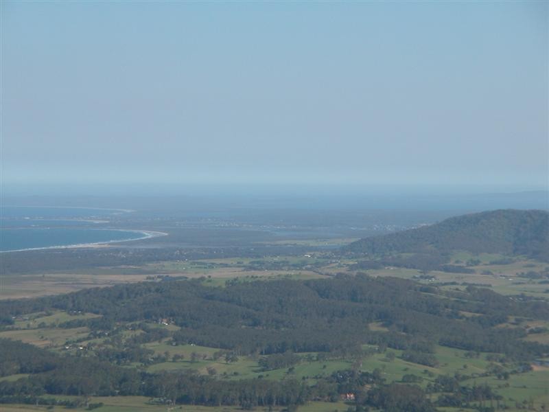 4 RAVENSCLIFFE ROAD, Shoalhaven Heads NSW 2535