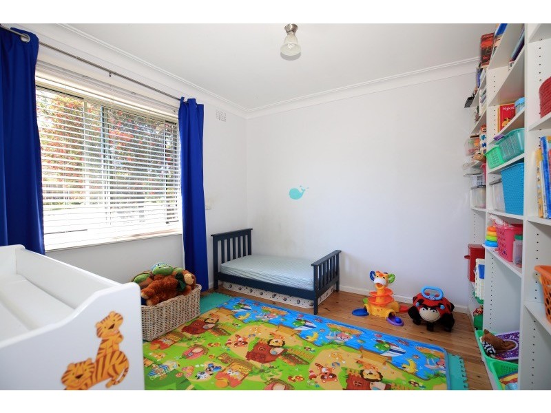 4 RAVENSCLIFFE ROAD, Shoalhaven Heads NSW 2535