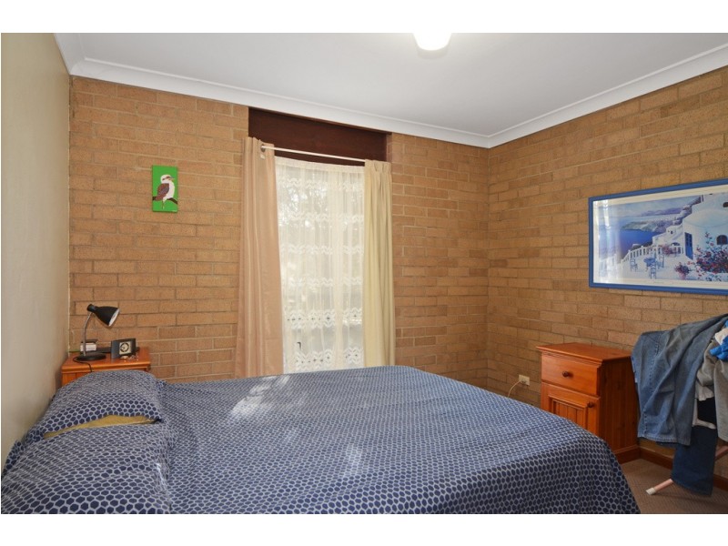 4 BURR AVENUE, Nowra NSW 2541