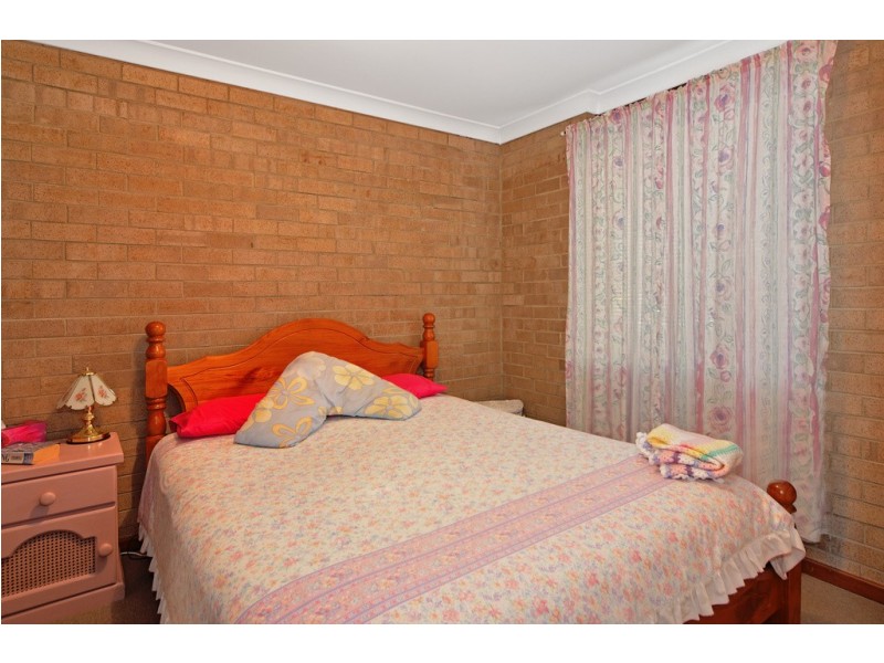 4 BURR AVENUE, Nowra NSW 2541