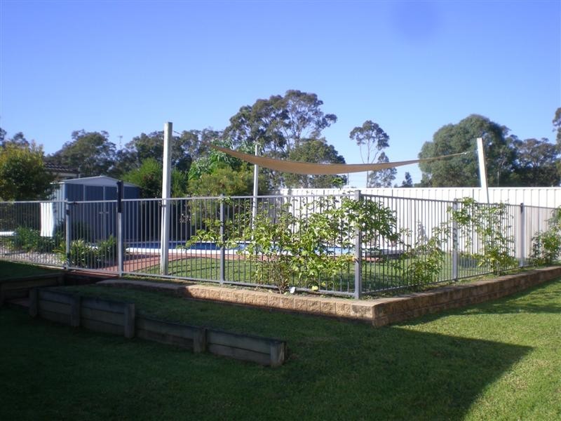 24 LIGHTWOOD DRIVE, West Nowra NSW 2541