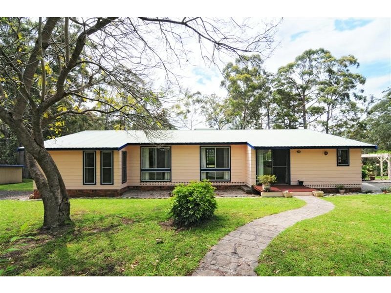 49 WOOLLAMIA ROAD, Falls Creek NSW 2540