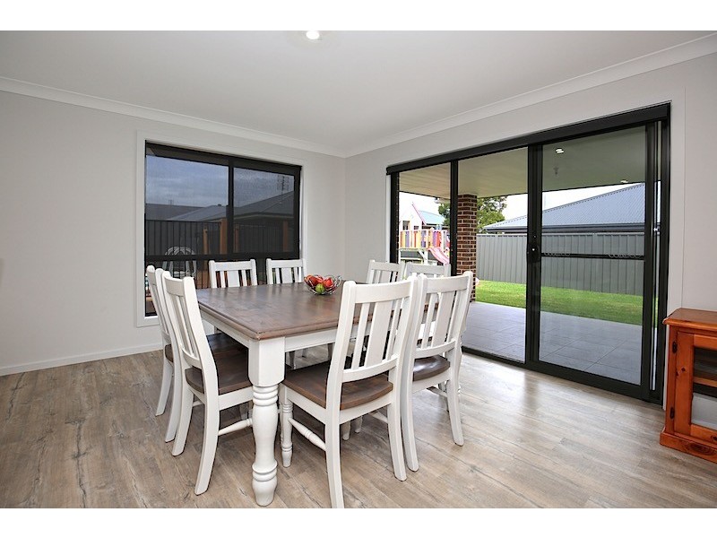 18 WATTLEBIRD ROAD, South Nowra NSW 2541