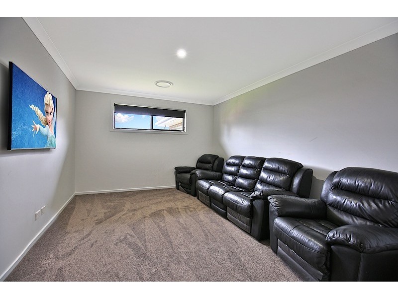 18 WATTLEBIRD ROAD, South Nowra NSW 2541