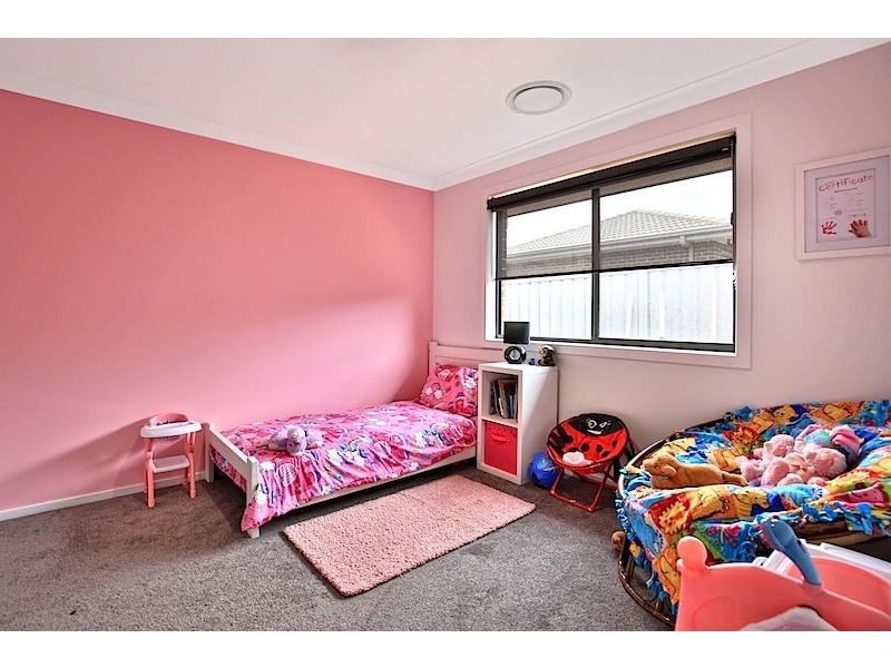 18 WATTLEBIRD ROAD, South Nowra NSW 2541