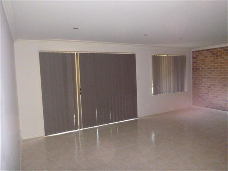 8 64 BRINAWARR STREET, Bomaderry NSW 2541