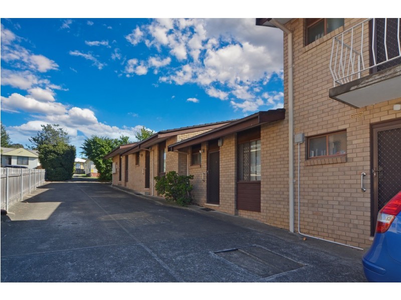 5 4 BURR AVENUE, Nowra NSW 2541
