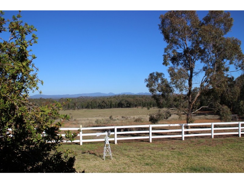 ‘BUNGLEVIEW’ 50 MAJOR MITCHELL ROAD, Coonabarabran NSW 2357