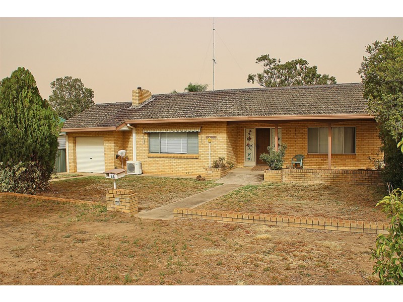 14 Knight Street, Coonabarabran NSW 2357
