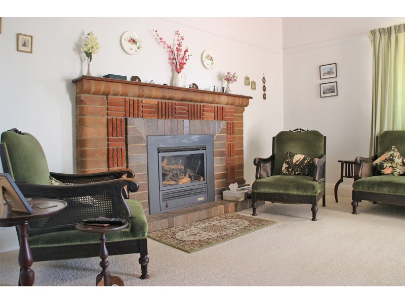 6 CASSILIS STREET, Coonabarabran NSW 2357