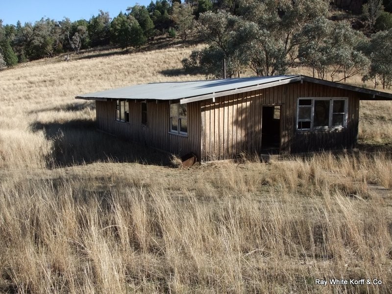 . LIMEROCK, Carroll NSW 2340