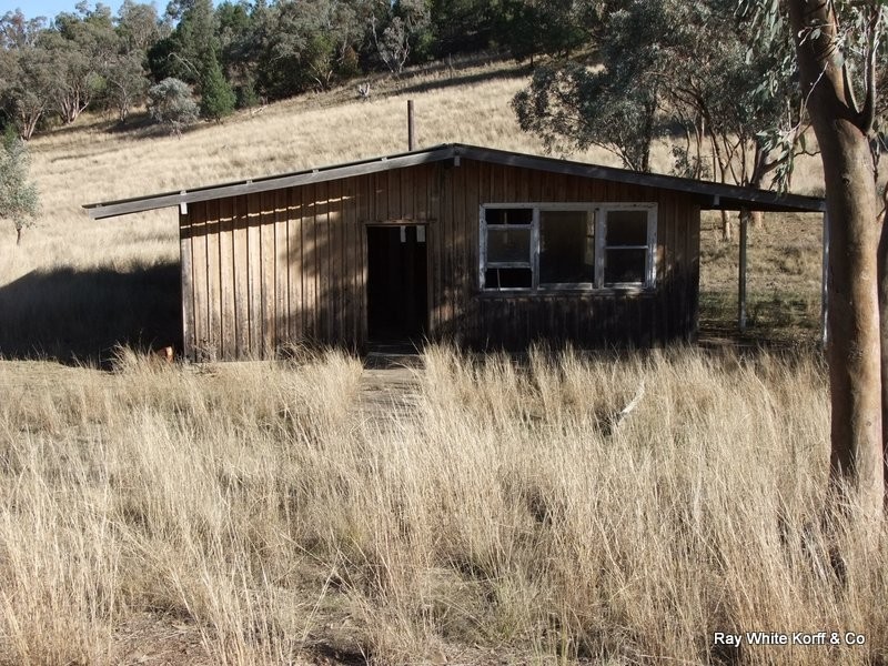 . LIMEROCK, Carroll NSW 2340