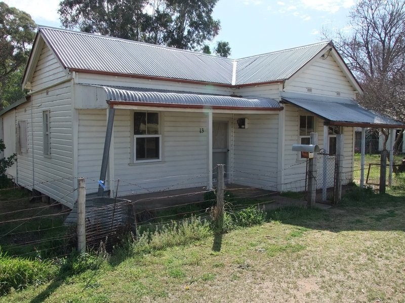 13 Watt, Binnaway NSW 2395