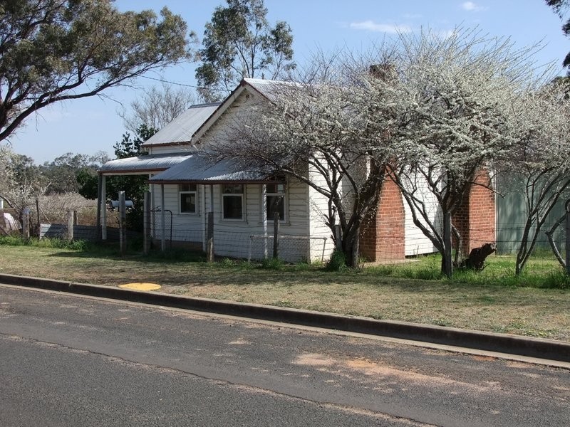13 Watt, Binnaway NSW 2395