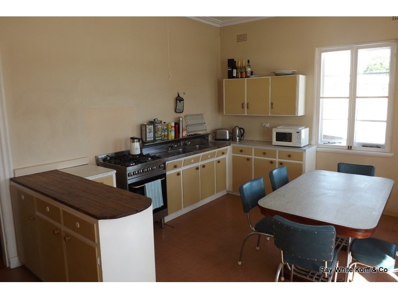 30 John Street, Coonabarabran NSW 2357