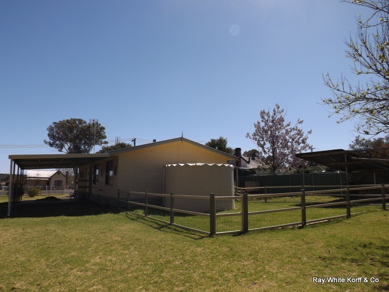 42 Edward Street, Coonabarabran NSW 2357