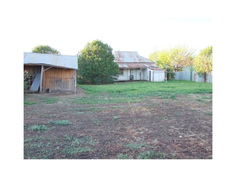 32 King Street, Coonabarabran NSW 2357