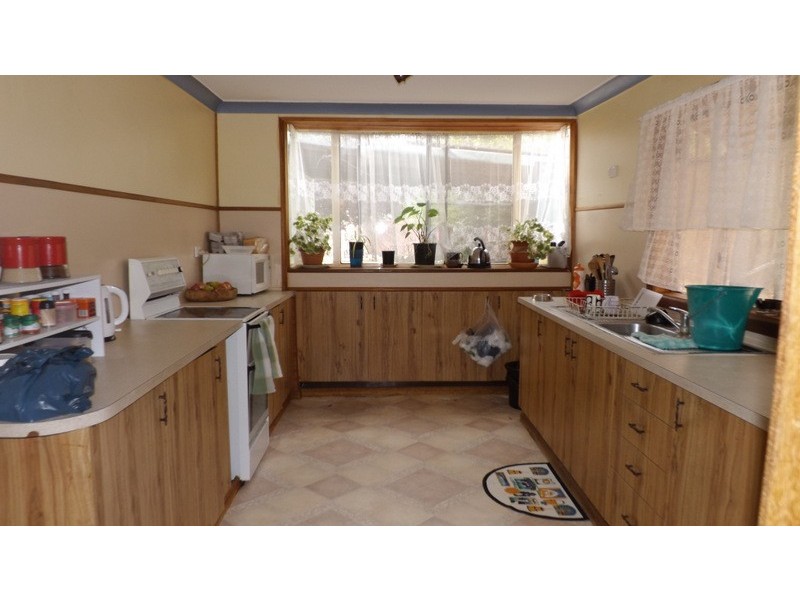 1 Yarren Street, Binnaway NSW 2395
