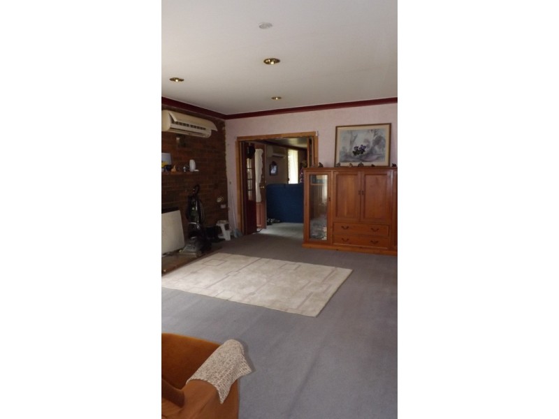 1 Yarren Street, Binnaway NSW 2395