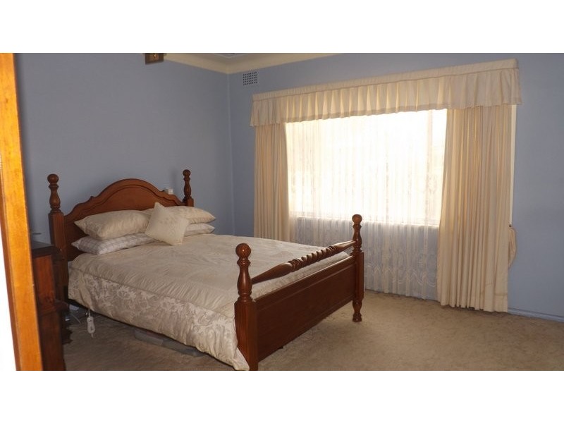 16 Knight Street, Coonabarabran NSW 2357