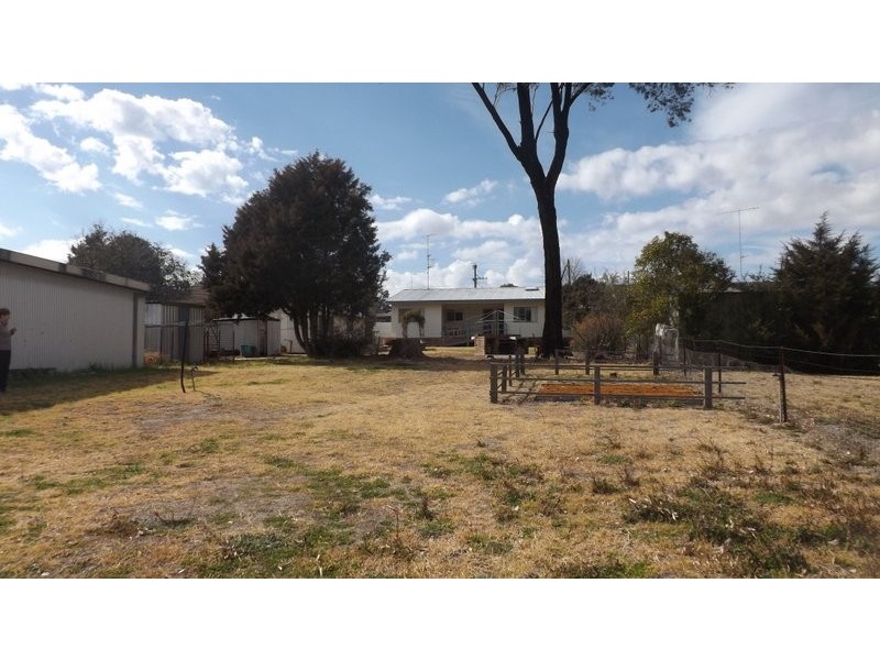 16 Knight Street, Coonabarabran NSW 2357