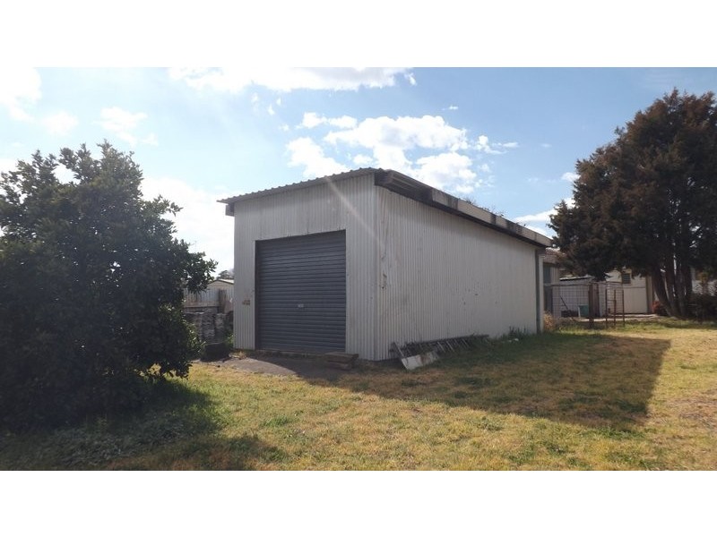 16 Knight Street, Coonabarabran NSW 2357