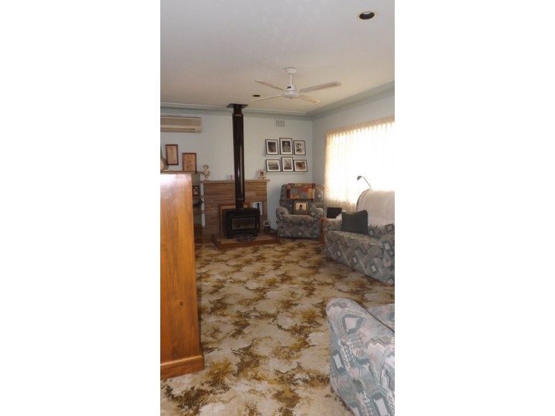 16 Knight Street, Coonabarabran NSW 2357