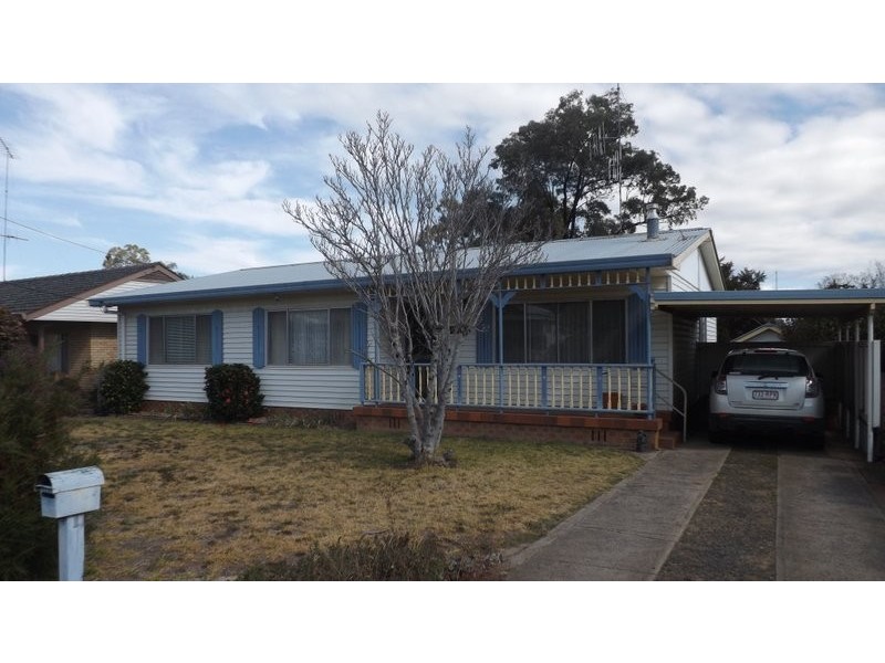 16 Knight Street, Coonabarabran NSW 2357