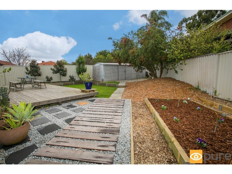 37 Reen Street, St James WA 6102