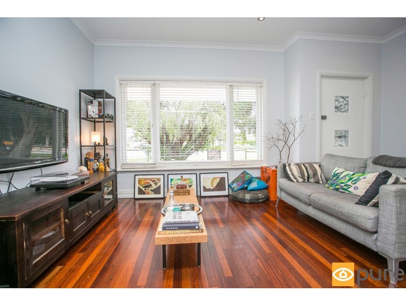 37 Reen Street, St James WA 6102