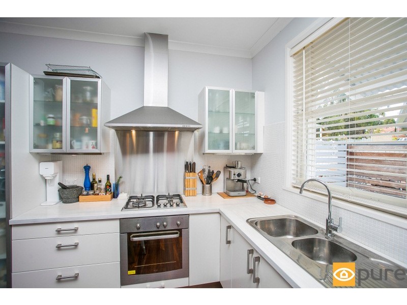 37 Reen Street, St James WA 6102