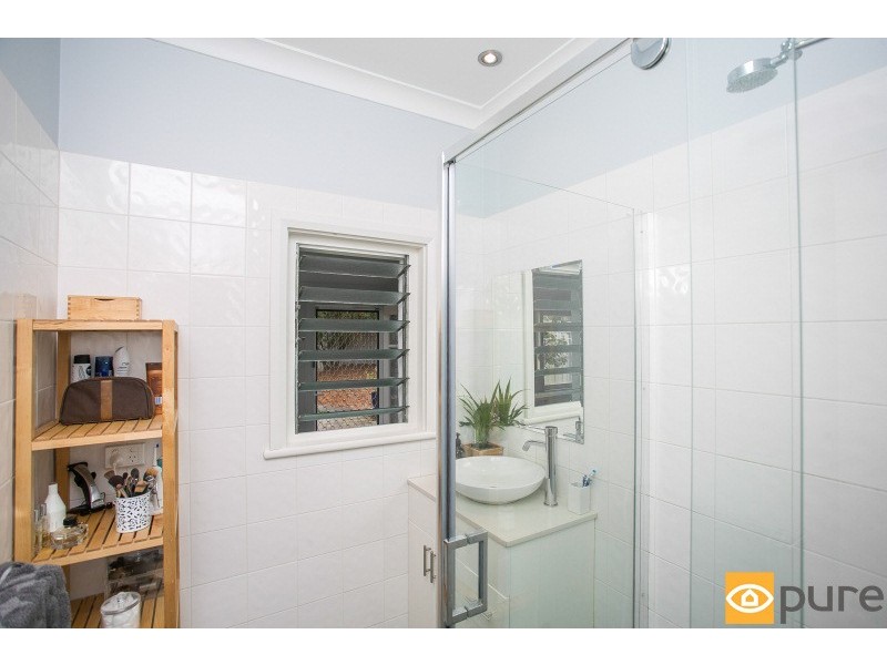 37 Reen Street, St James WA 6102
